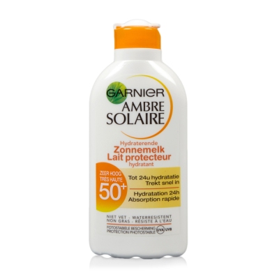 Foto van Garnier ambre solaire classic milk spf50 200ml via drogist