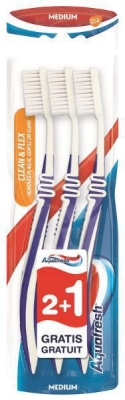 Foto van Aquafresh tandenborstel flex medium trio 1st via drogist