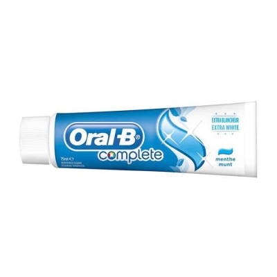 Foto van Oral-b tandpasta complete extra white 75ml via drogist